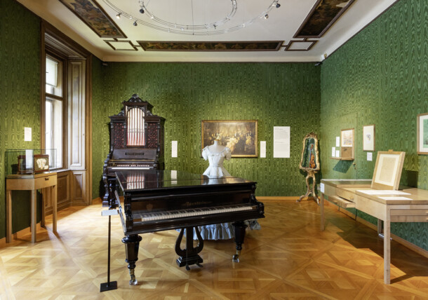     Apartment of Johann Strauss - Exhibition view of the museum 